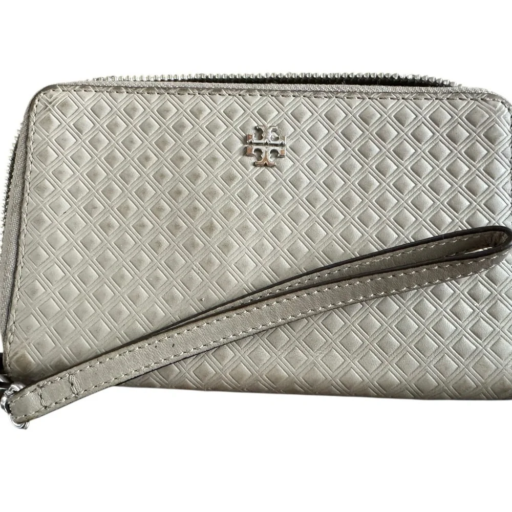 Tory Burch taupe leather zip around wristlet